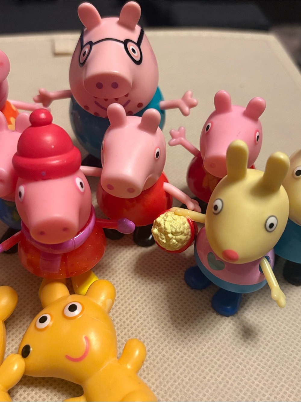 Peppa Pig Figures - Picture 3 of 3
